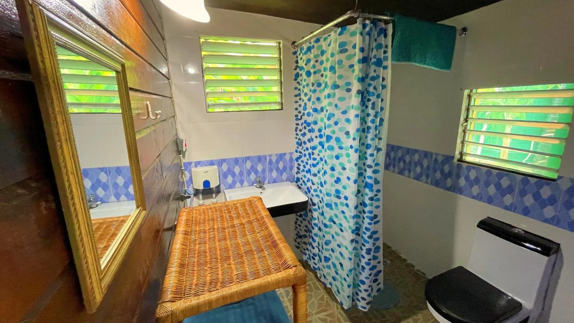 Hostel Judy House Cottages And Rooms